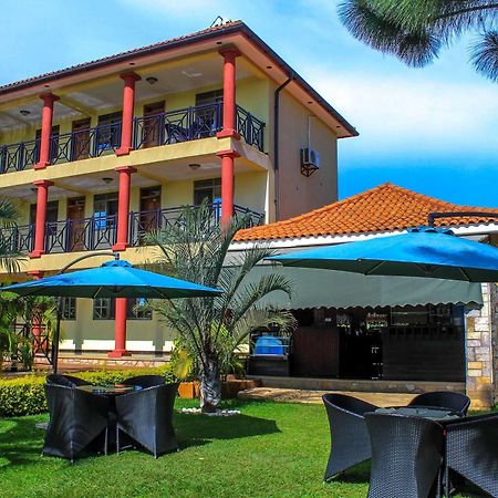 Bed and Breakfast Rosemary Courts Entebbe Exterior foto